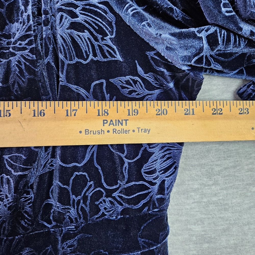 Torrid Dress 2X At The Knee Velvet Floral Sweetheart Neck Peplum Fit Flare NWT - Picture 3 of 12